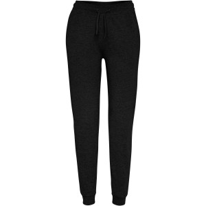 Roly Adelpho ni nadrg, Solid black